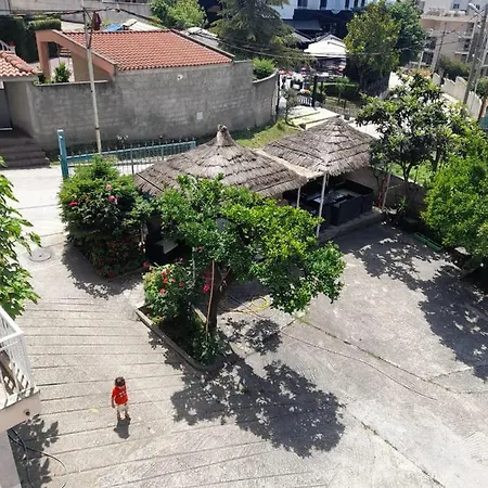 Xhaferaj Πανσιόν Vlorë