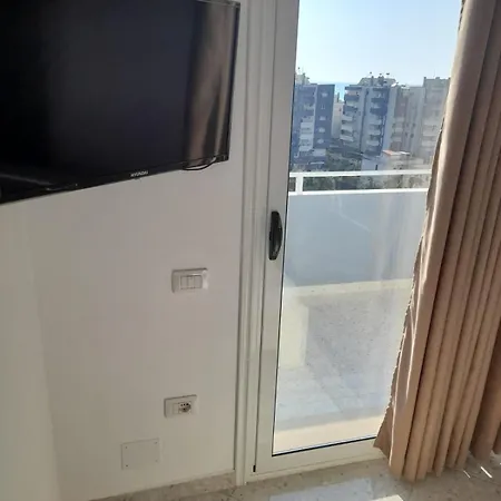 Πανσιόν Xhaferaj *