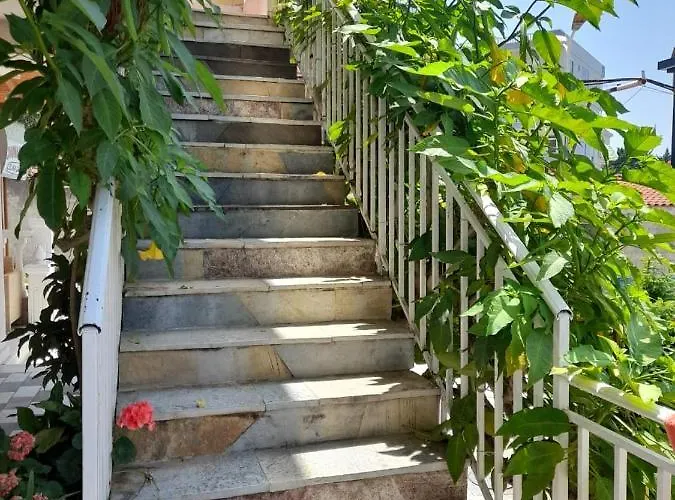 Xhaferaj * Vlorë
