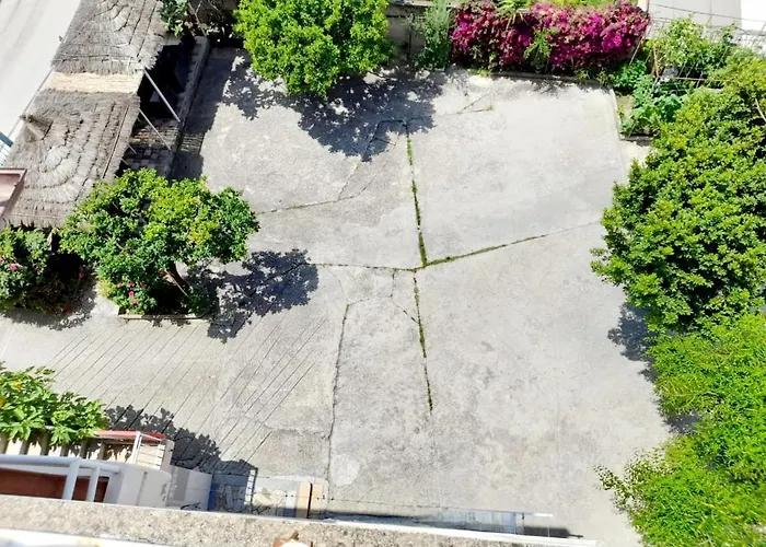 Xhaferaj Pensión *