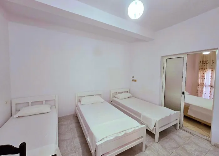 Xhaferaj Pensión Vlorë