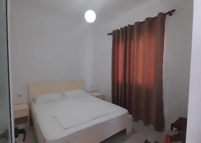 Xhaferaj Pensión Vlorë