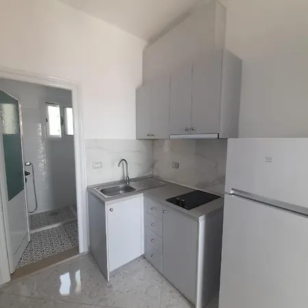 Xhaferaj Pensión Vlorë