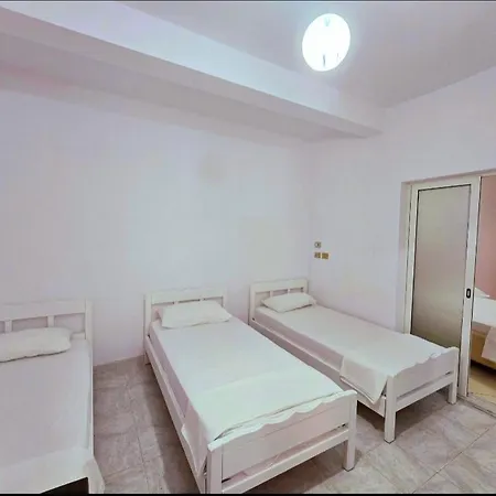 Xhaferaj Pensión Vlorë