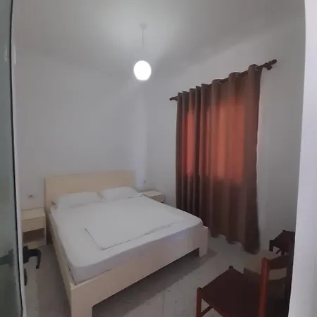 Xhaferaj Pensión Vlorë